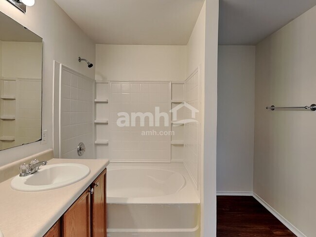 Building Photo - 4400 Kiddle Ln