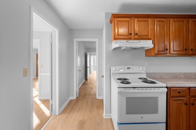 Building Photo - 4012 Oxbow Dr