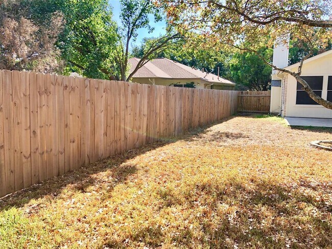 Building Photo - 1107 Bohica Way