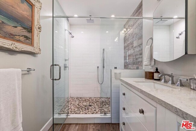 Building Photo - 5721 Tellefson Rd