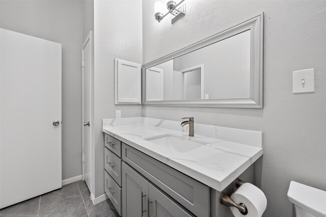 Building Photo - 3126 Lakefield Way