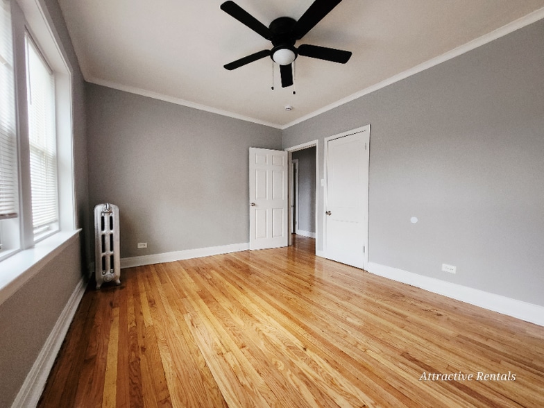 Building Photo - 5605 W Wabansia Ave