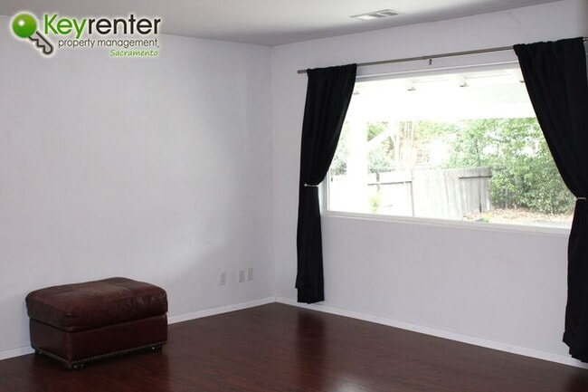 Building Photo - 6010 San Juan Ave