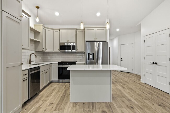 Building Photo - 1721 Whitetail Way
