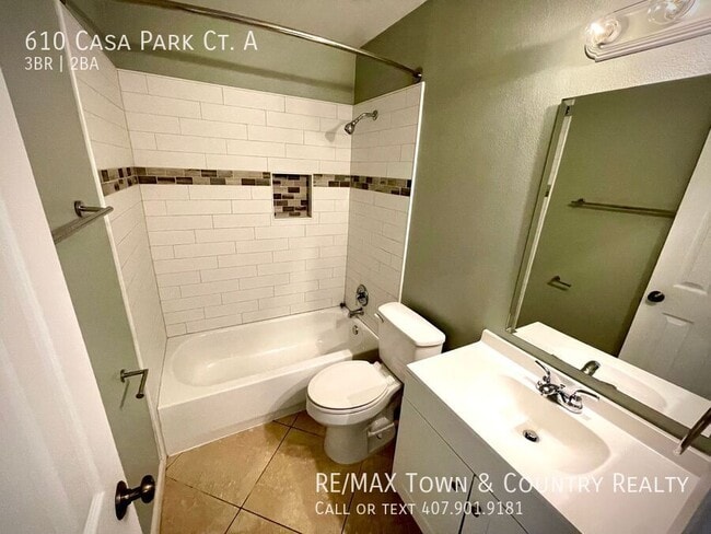Building Photo - 610 Casa Park N Ct