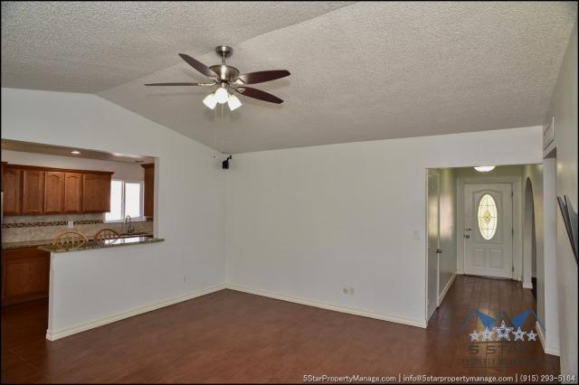 Building Photo - 3 bedroom in El Paso TX 79912