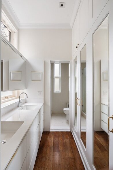 Building Photo - 127 E 69th St