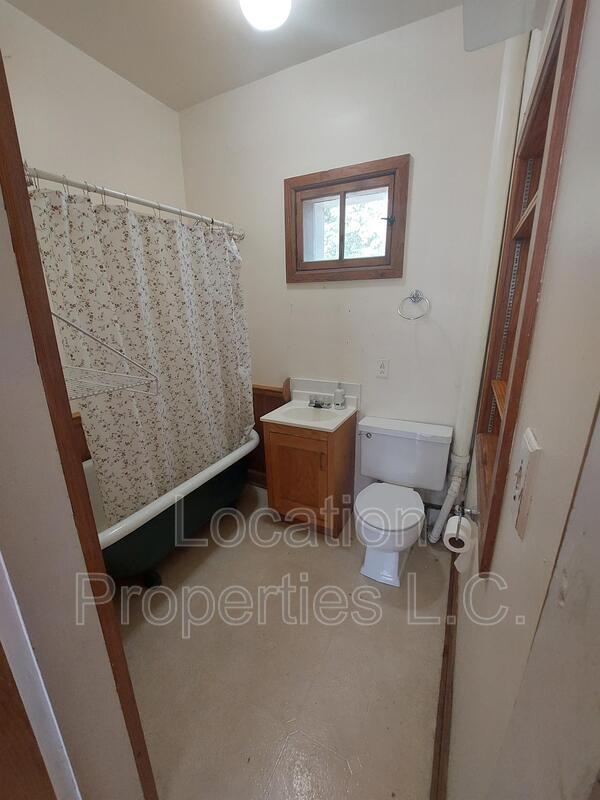 Building Photo - 728 Rhode Island St