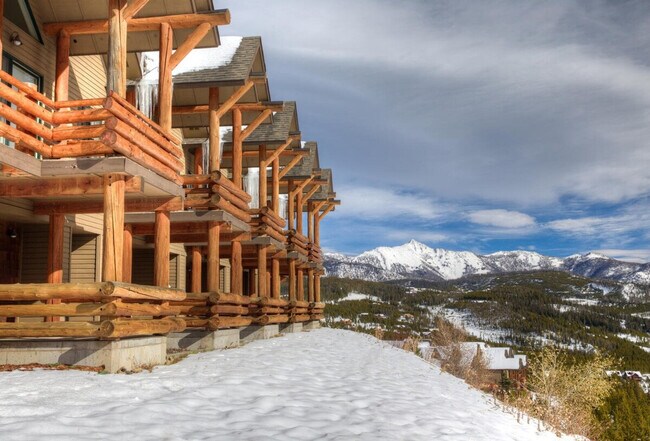 Building Photo - 7 Saddle Ridge Rd