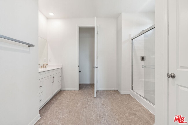 Building Photo - 725 Daniel Freeman Cir