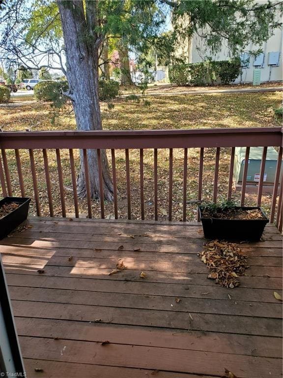 Building Photo - "Charming 2-Bed, 2-Bath Condo Retreat in Prime Winston-Salem Location"