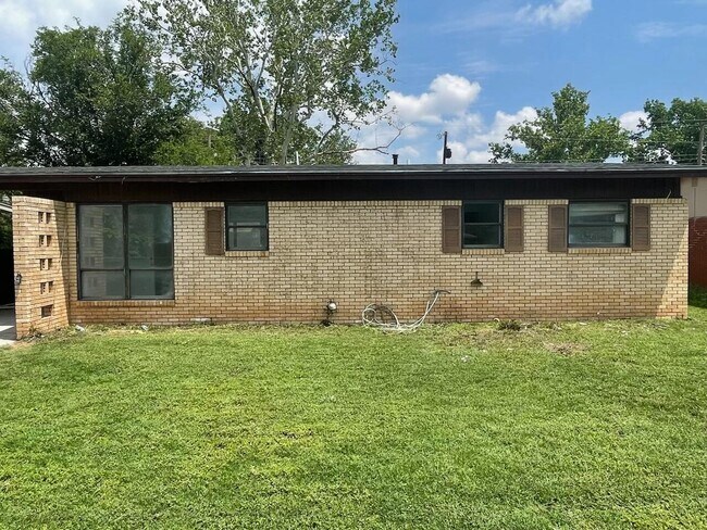 Primary Photo - 3608 59th St