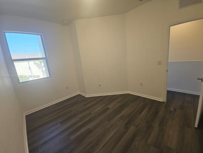 Building Photo - 2944 NW 180th St