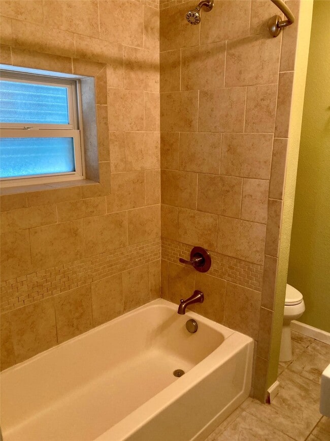 Building Photo - 1602 Avenue O