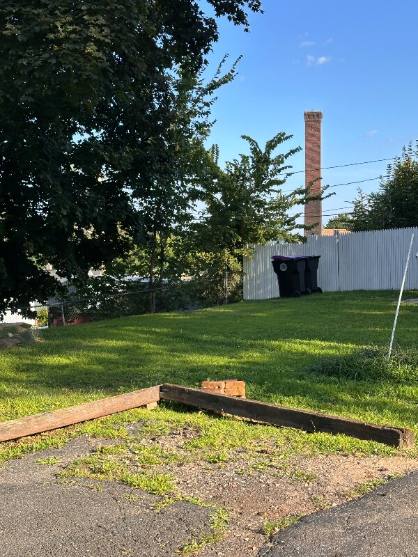 Building Photo - 676 Hampden St