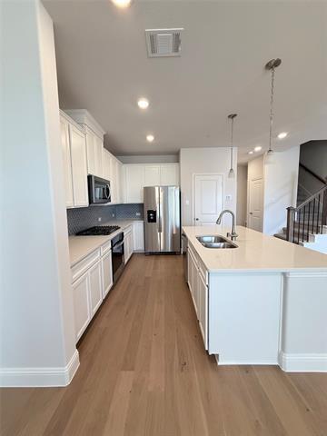 Building Photo - 7913 Sunset Blvd