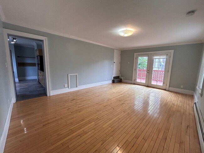 Building Photo - $0 DEPOSIT OPTION. CHARMING VICTORIAN TOWNHOUSE IN UPTOWN/CITY PARK WEST