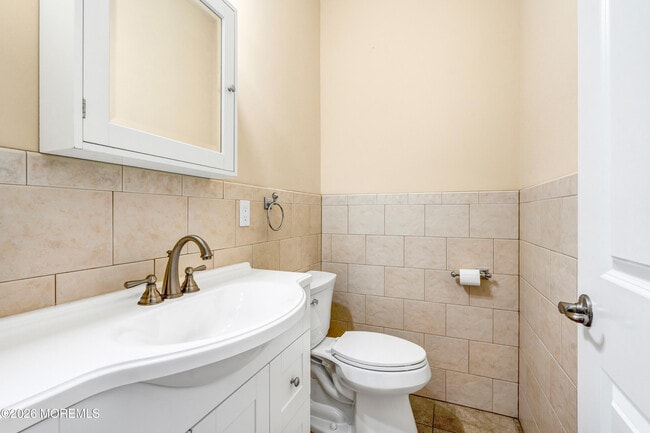 Building Photo - 1000 Eighth Ave