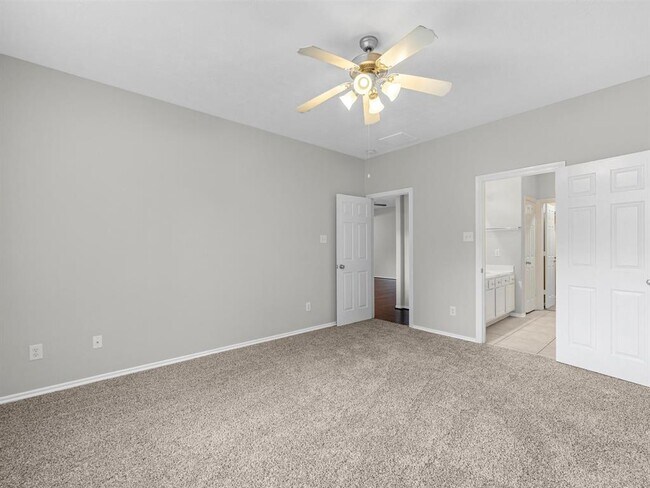 Building Photo - 23301 Tuttle Ct