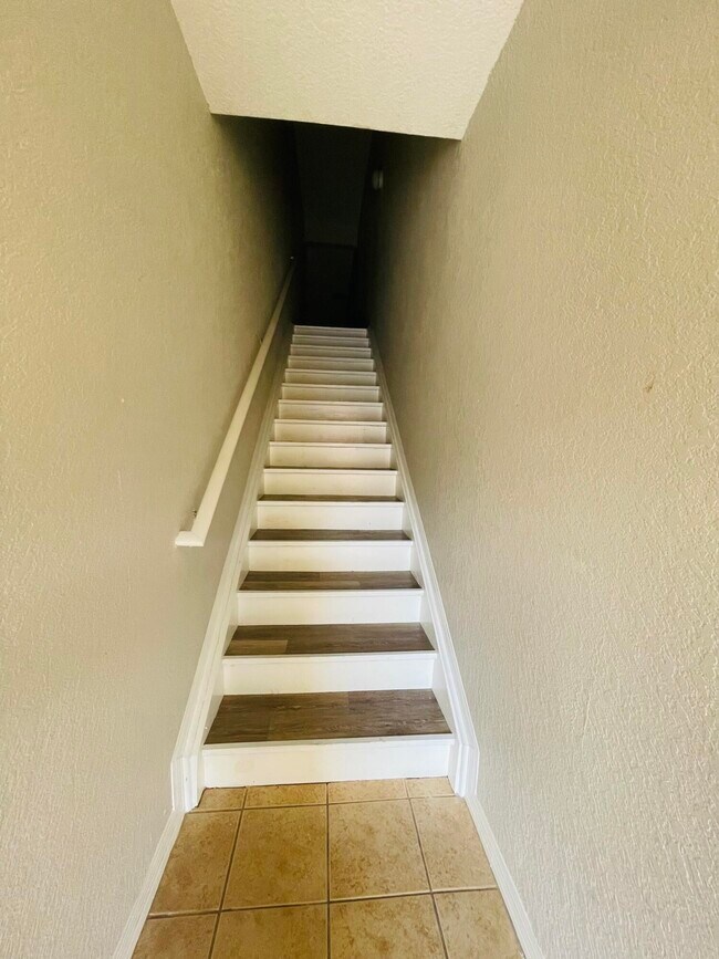 Building Photo - 152 SW Peacock Blvd