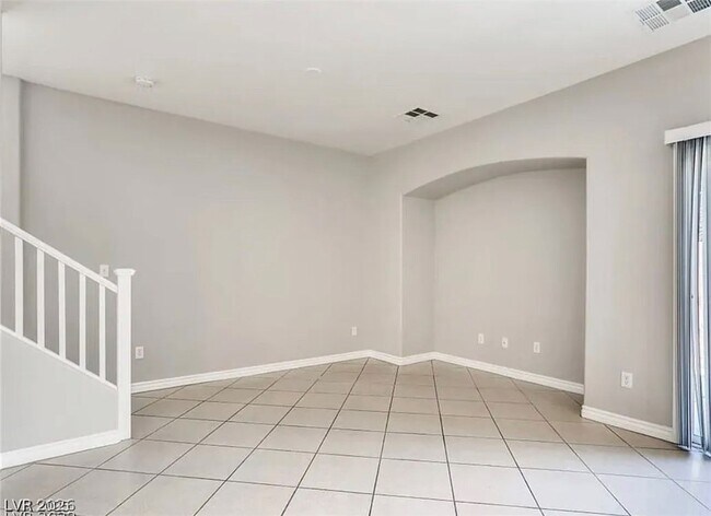 Building Photo - 227 Charming Ct