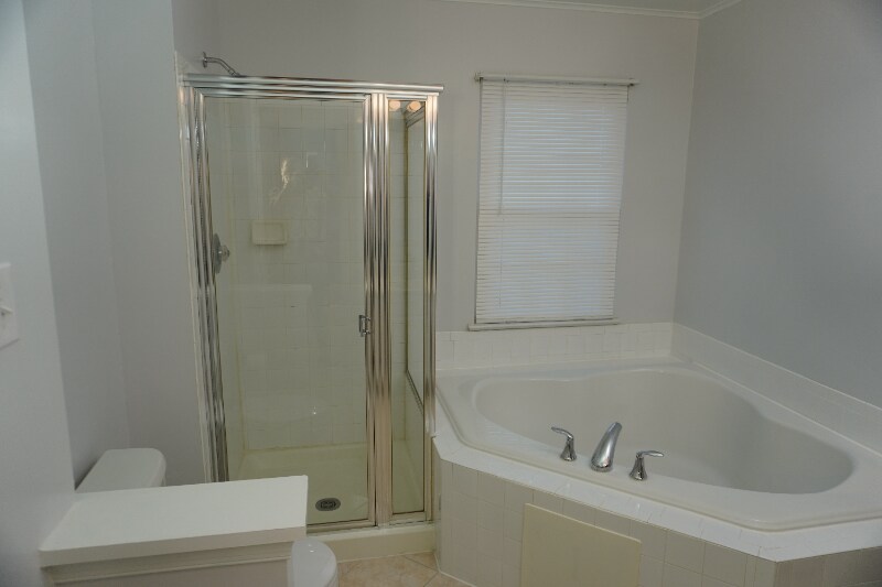 Building Photo - 5218 Castlestone Dr