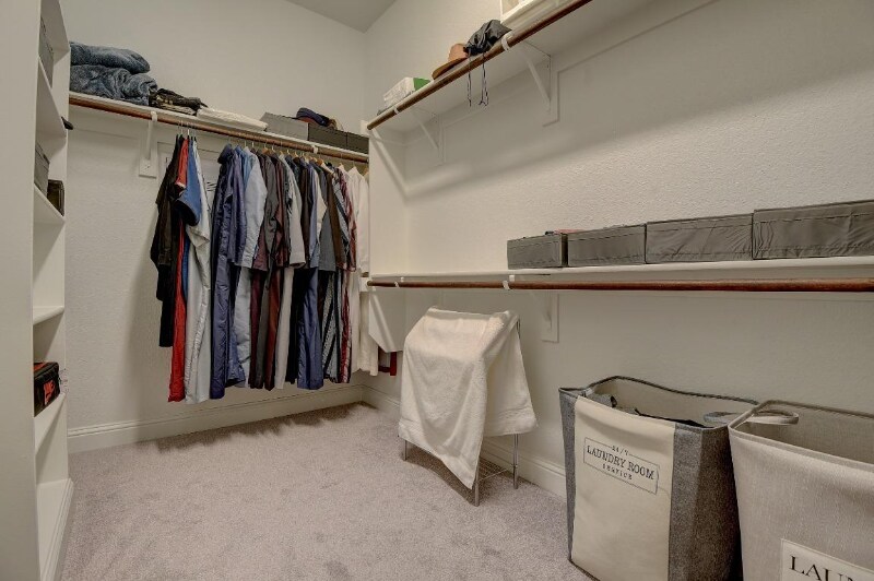 Building Photo - 1913 Cathedral Dr