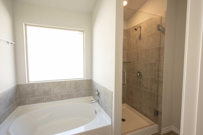 Building Photo - "Charming 3-Bedroom Haven with 2.5 Baths & Spacious Living in Belton!"