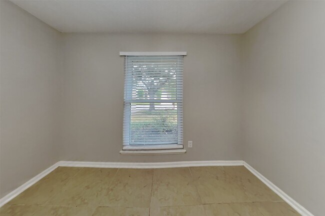 Building Photo - 3819 Honey Brook Dr