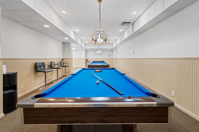 Entertaiment Room / Billiards - 1370 S Ocean Blvd