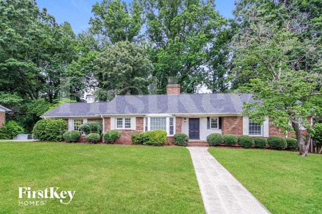 Building Photo - 401 Idlewild Dr