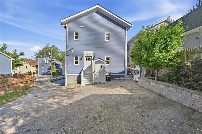 Building Photo - 81 Jenkins St