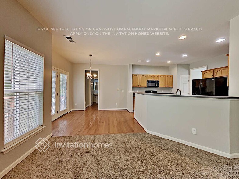 Building Photo - 1225 Periwinkle Dr