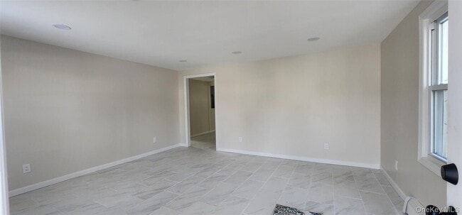 Building Photo - 192 Cypress Dr