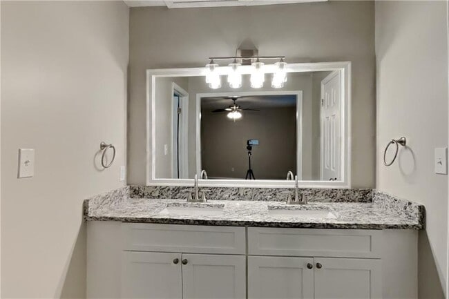 Building Photo - 2021 Kramer Way