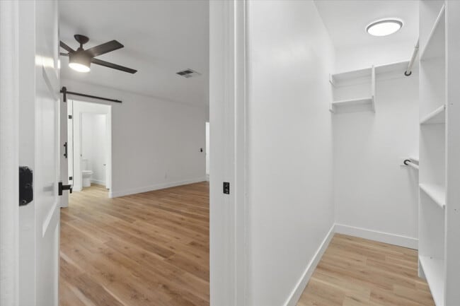 Building Photo - 8525 E Clarendon Ave