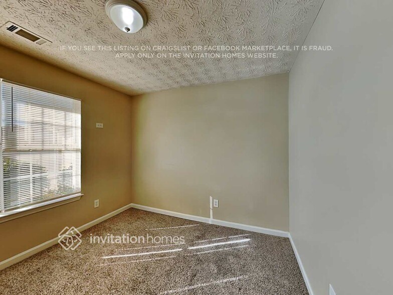 Building Photo - 125 S Greenfield Cir