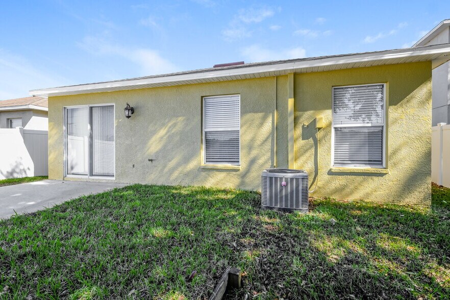 Building Photo - 11749 Mango Cross Ct