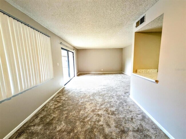 Building Photo - 743 Midway Dr