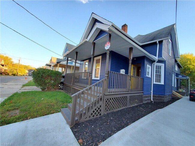 Building Photo - 8104 Simon Ave