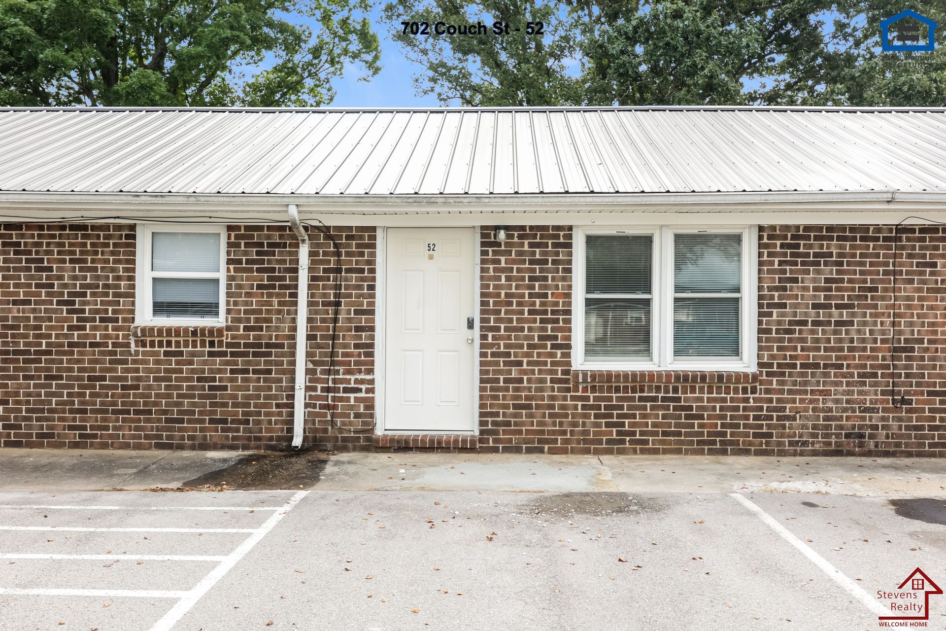 Building Photo - 702 Couch St