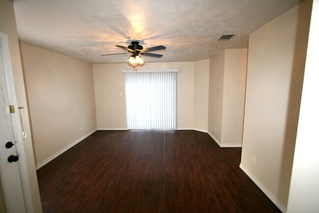 Building Photo - Great College Station Home Near Parks
