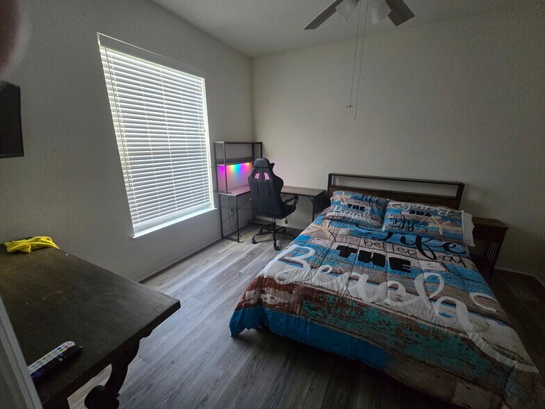 Building Photo - 2615 Maitland Crossing Way