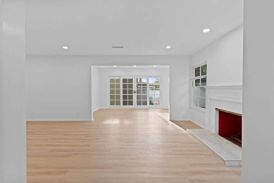 Building Photo - 237 Belmont Ave