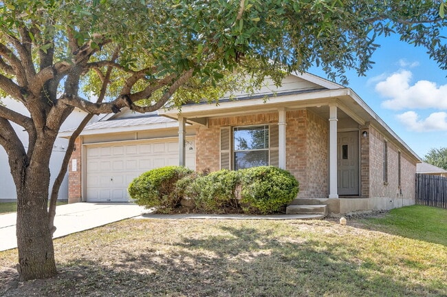 Building Photo - FREE First Month's Rent!