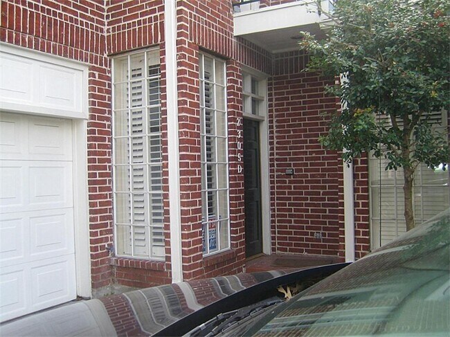 Building Photo - 2305 Nantucket Dr
