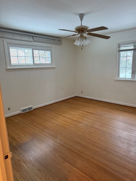 Master Bedroom - 74 Clearview Dr