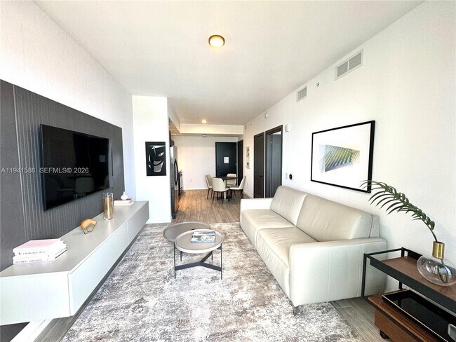 Building Photo - 398 NE 5th St