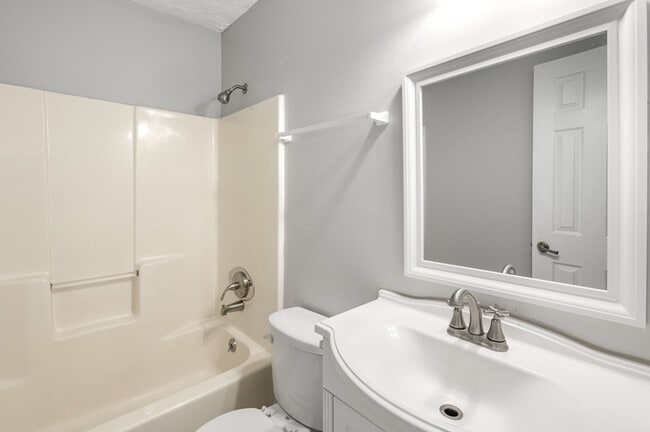 Building Photo - Modern 2-Story Home with Deck & Private Wooded Backyard