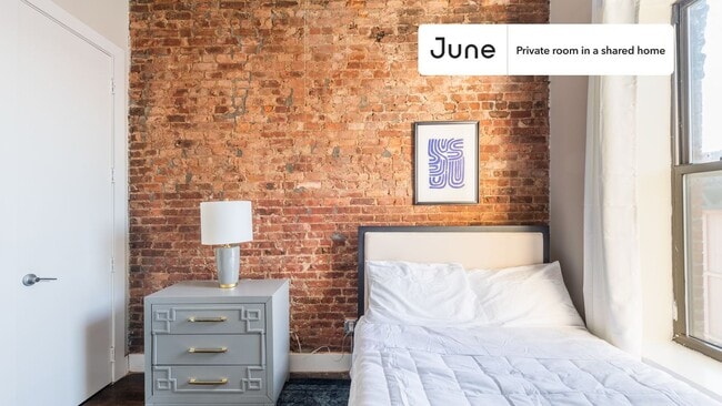 Building Photo - Room in Shared 4 bed/2 bath home in Bushwick